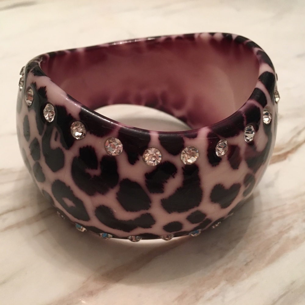 Leopard  design bracelet with rhinestones